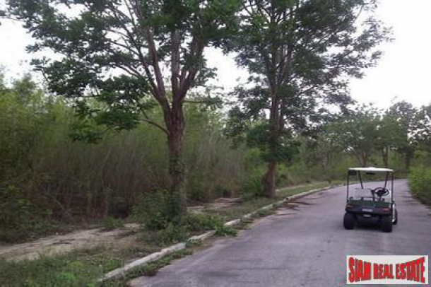Over 2 Rai of Hua Hin Land in an Exclusive Golf Estate-2