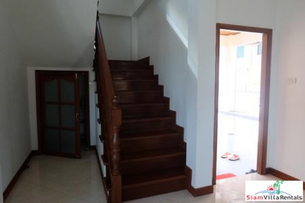 Spacious Three Bedroom House with Private Swimming Pool in Kathu-10