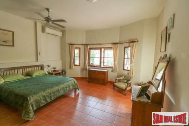 Spacious Four Bedroom House with Pool and Guesthouse in Rawai-6
