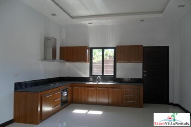Sophisticated Three Bedroom Pool Villa in Chalong Estate-13