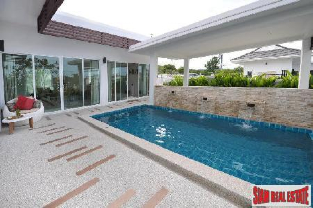 Contemporary Pool Villas Close to the Beach and Golf Courses in South Hua Hin-1