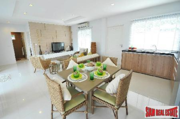 Contemporary Pool Villas Close to the Beach and Golf Courses in South Hua Hin-10