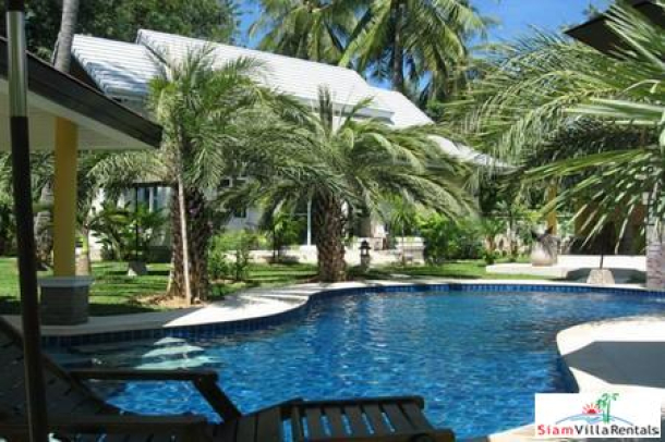 Tropical Two Bedroom Villa in Small Resort in Nai Harn-1
