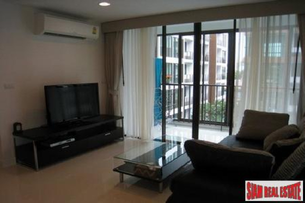 Low rise building, impressive 2 beds 2 baths condo for sale, 40 meters away from Wong Wian Yai Sky train Station-1