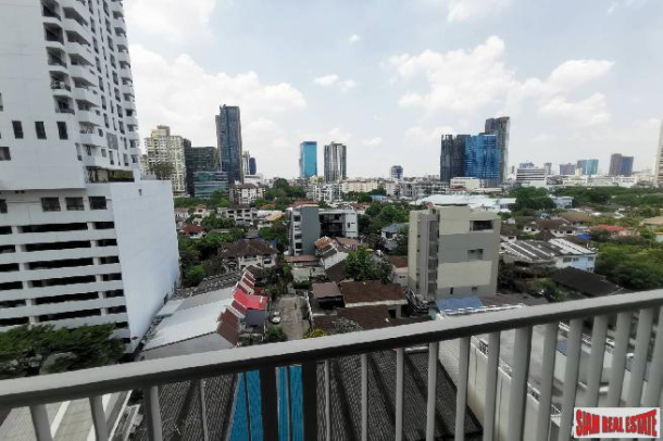 RENTED Large balcony in a private house for rent, 2-storey on Sukhumvit 20-12