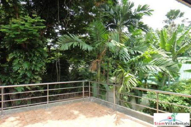 RENTED Large balcony in a private house for rent, 2-storey on Sukhumvit 20-5