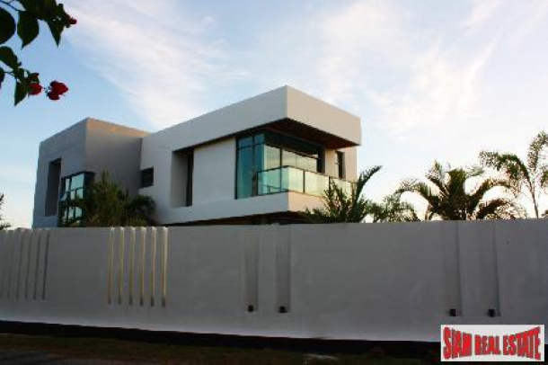Brand New Contemporary Pool Villa with 2-3 Bedrooms in Nai Harn-2
