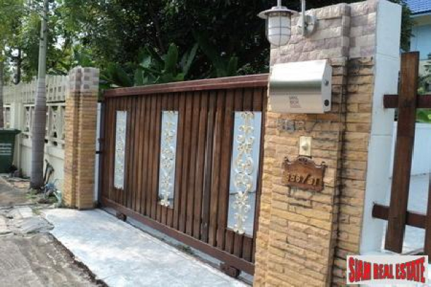 Two Storey Three Bedroom House in the Heart of Pattaya-2