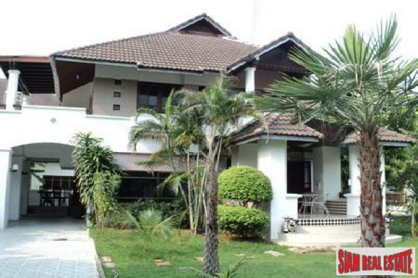 Two Storey Three Bedroom House in the Heart of Pattaya-4