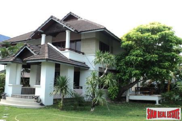 Two Storey Three Bedroom House in the Heart of Pattaya-6