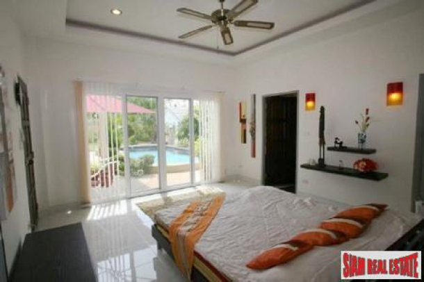 Uniquely Designed Three Bedroom Pool Villa in Rawai-10