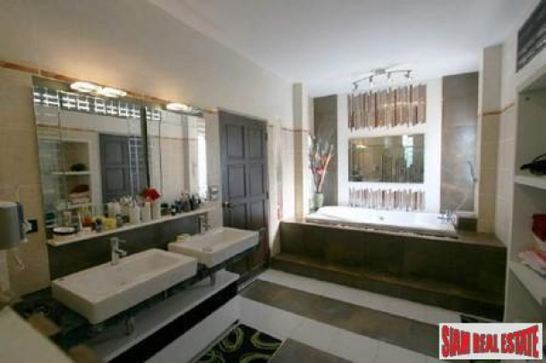 Sathorn, A peaceful Private  house for rent in The Convenience of Sathorn road-12
