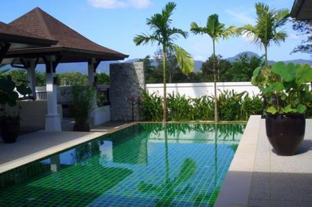 Modern Tropical Three Bedroom Pool Villas in a Small Estate near Laguna-7