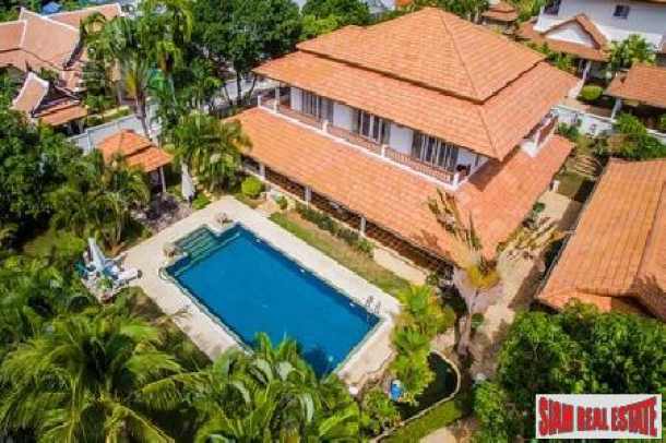 Modern Four Bedroom House with Private Swimming Pool and Large Garden in Rawai-10