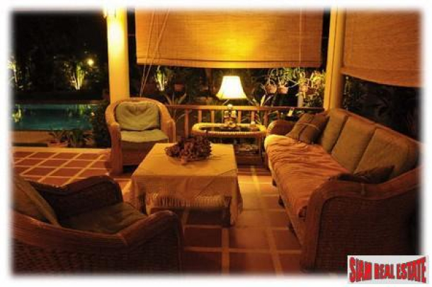 Modern Four Bedroom House with Private Swimming Pool and Large Garden in Rawai-11