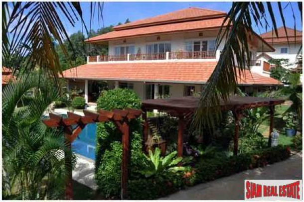 Modern Four Bedroom House with Private Swimming Pool and Large Garden in Rawai-2