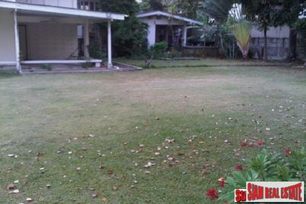 Land plot for sale on Chuaplerng, Rama IV Road.-5