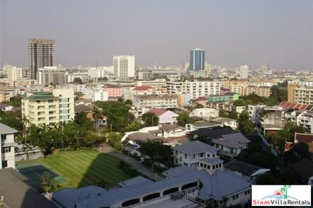 RENTED Great view on 9th floor condo for rent in Sukhumvit 63, Ekkamai Sky train Station-1