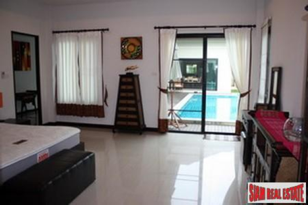 Private Pool Villa with Three Bedrooms in a Quiet Area of Rawai-12