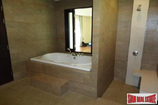 Exclusive Five Bedroom Family Home with Private Pool and Large Sala in Koh Kaew-14