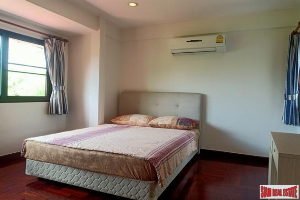 Low rise condominium for sale, furnished, on Sukhumvit 40, around 300 m. from Thonglor BTS Station-15
