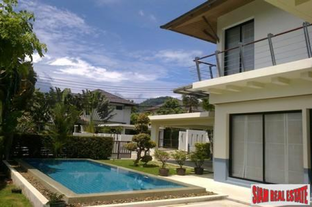 Sophisticated Three Bedroom House with Pool at Loch Palm-3