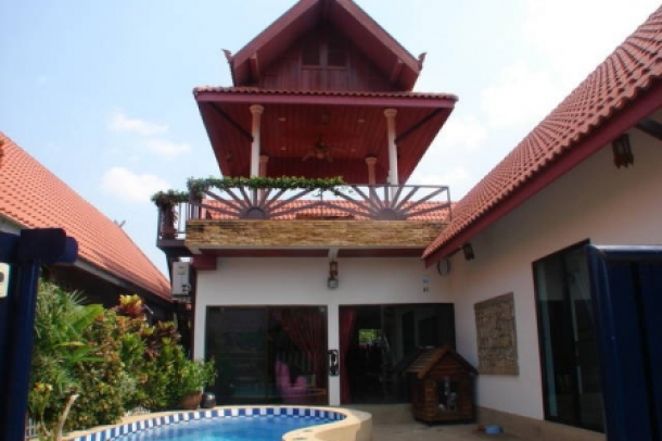 Thai Bali Style Three Bedroom House with Pool in South Pattaya-1