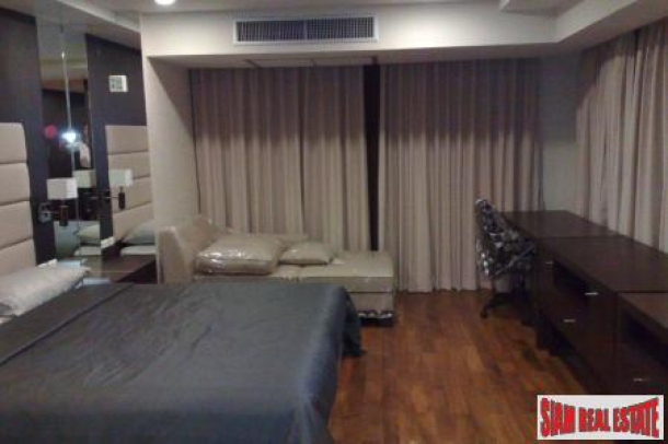 Trendy Condominium | Stylish One Bedroom Condo for Sale on  Sukhumvit Soi 13-3
