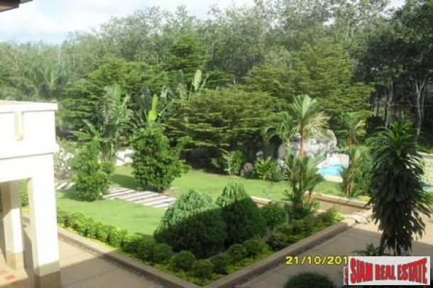 Grand Five Bedroom Family Home with Pool in Cherng Talay-5