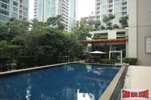 For SALE Sophisticated studio for sale on 15th floor, The Address Chidlom, BTS Chidlom.-1