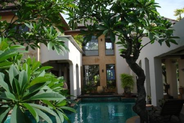 Thai Style Exclusive Homes In The East Pattaya Area-4