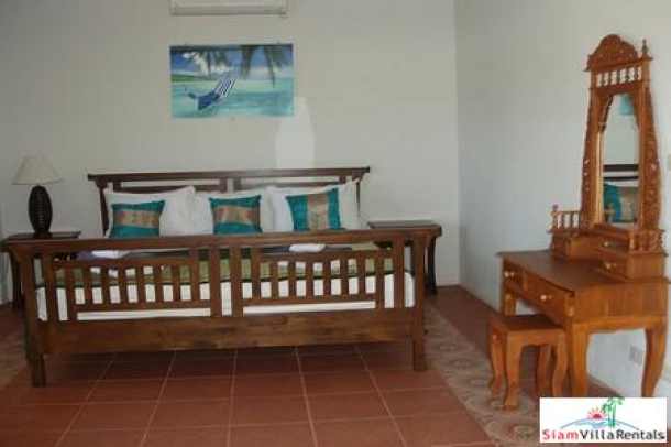Holiday Pool Villas with Four Bedrooms in Bophut, Koh Samui-13