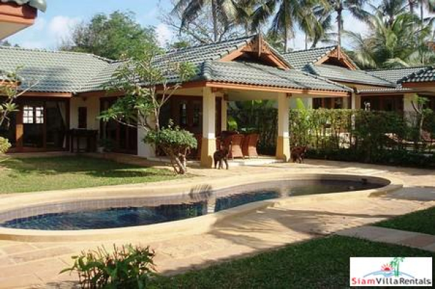 Holiday Pool Villas with Four Bedrooms in Bophut, Koh Samui-6