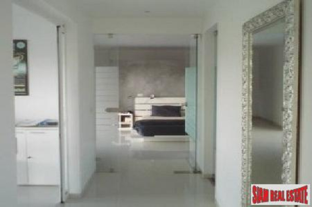 Stylish Two Bedroom Modern House with Pool near Golf Course in Kathu-11