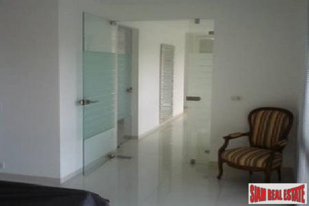 Stylish Two Bedroom Modern House with Pool near Golf Course in Kathu-13
