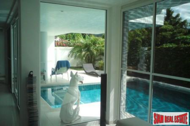 Stylish Two Bedroom Modern House with Pool near Golf Course in Kathu-2