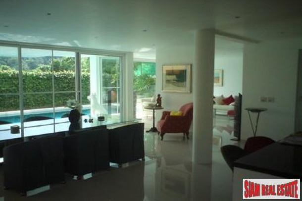 Stylish Two Bedroom Modern House with Pool near Golf Course in Kathu-4
