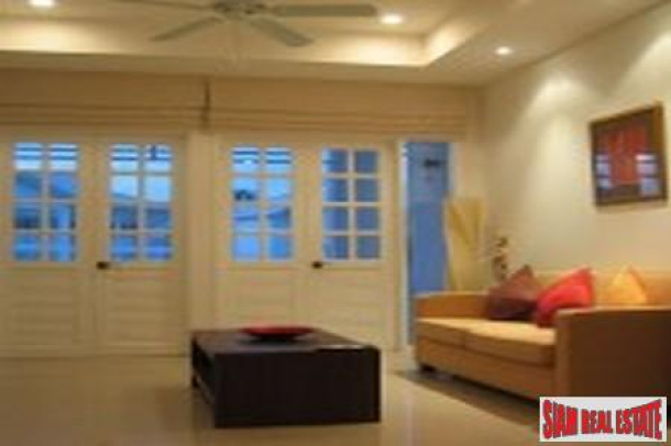 Large, Modern Four Bedroom Home in North Pattaya-11