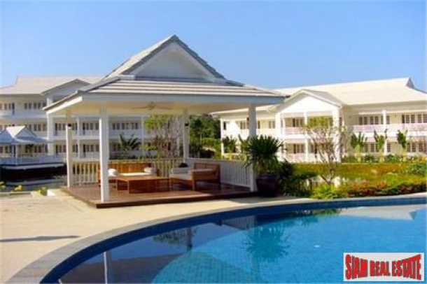 Lakeside One Bedroom Condo near Layan Beach in Cherng Talay-3