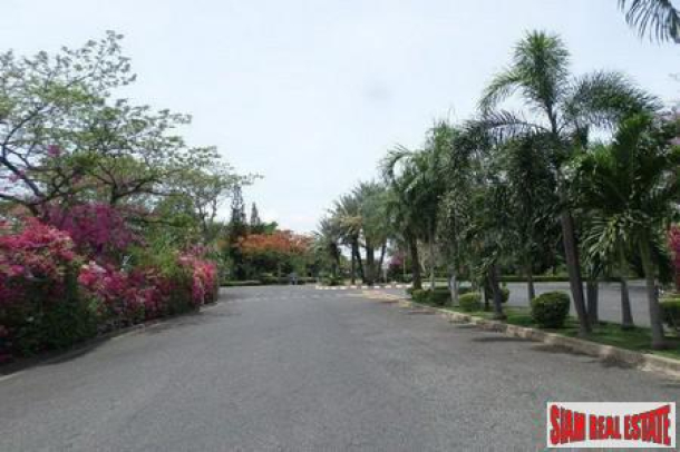 Exclusive, Rare Location Land inside the famouse Course Grounds - East Pattaya-2