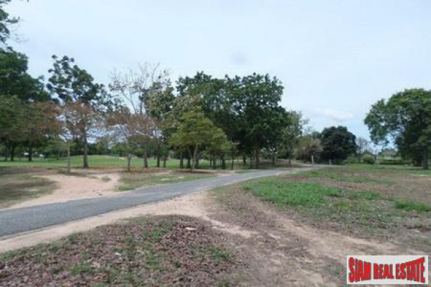 Exclusive, Rare Location Land inside the famouse Course Grounds - East Pattaya-5