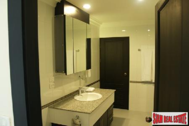 2 Bedroom Condominium Available For Sale, Situated Between Pattaya and Jomtien-12