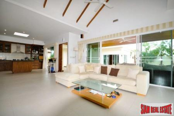 New Modern Three Bedroom Pool Villa in Thalang-7