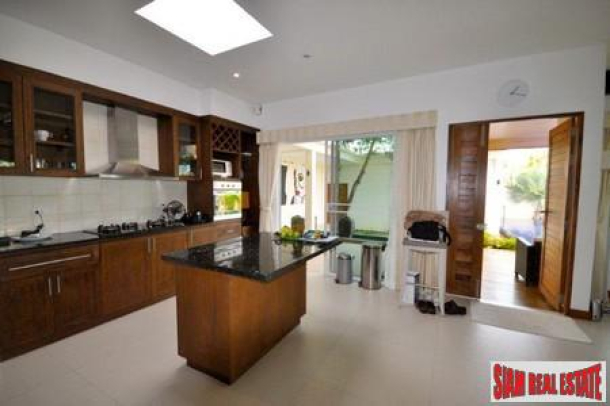 New Modern Three Bedroom Pool Villa in Thalang-9