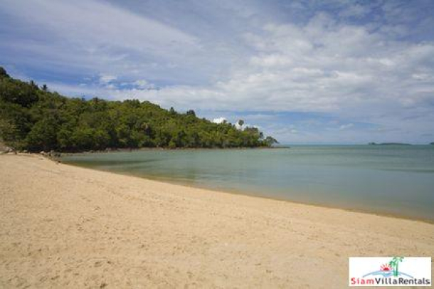Private Beachfront Villa with Two or Four Bedrooms and Private Pool at Bophut, Samui-18