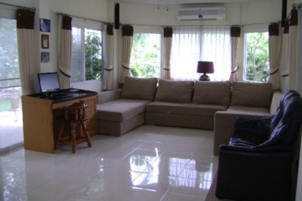 Three Bedroom Villa in Beautiful Gated Community in Pattaya-4