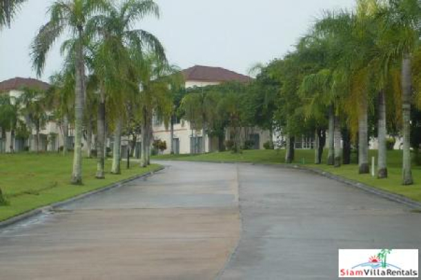 3 to 5 Bedroomed Properties Located On Golf Course For Long Term Rent - Sriracha-2