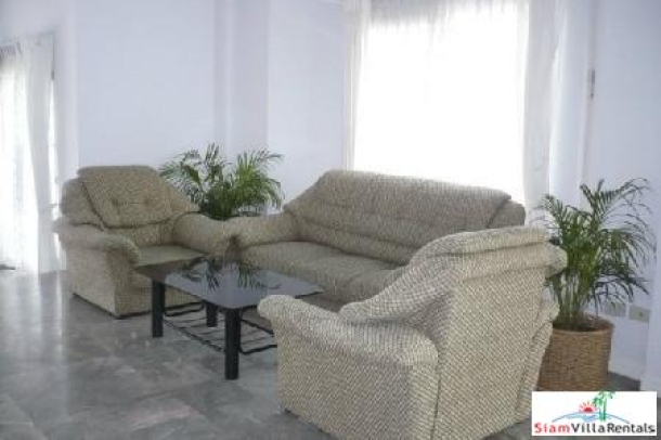 3 to 5 Bedroomed Properties Located On Golf Course For Long Term Rent - Sriracha-8