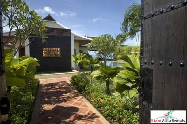 Contemporary Thai Two or Four Bedroom Pool Villa on the Beach at Maenam, Samui-7