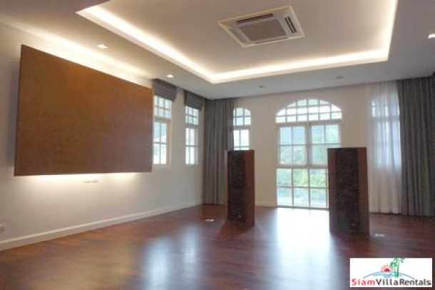 Heritage | Large Luxury Three Bedroom House for Rent in Kathu-8